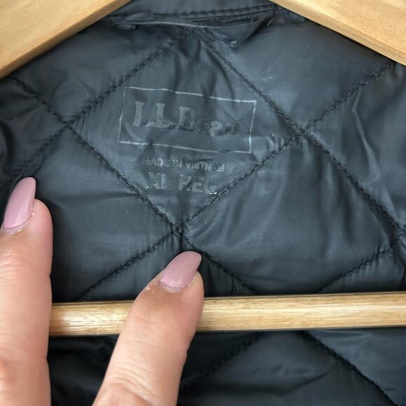 L.L.Bean Puffer Jacket Womens XL Black Quilted Snap Front Insulated Lightweight - Picture 6 of 9